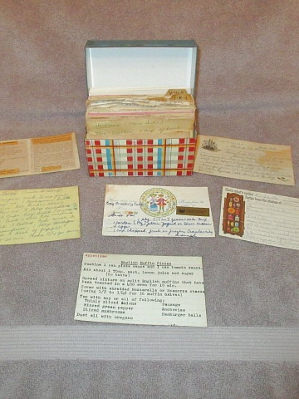 Vtg Great Grandma’s Recipe Box Full Handwritten Typed Cards Clippings 1960s 2
